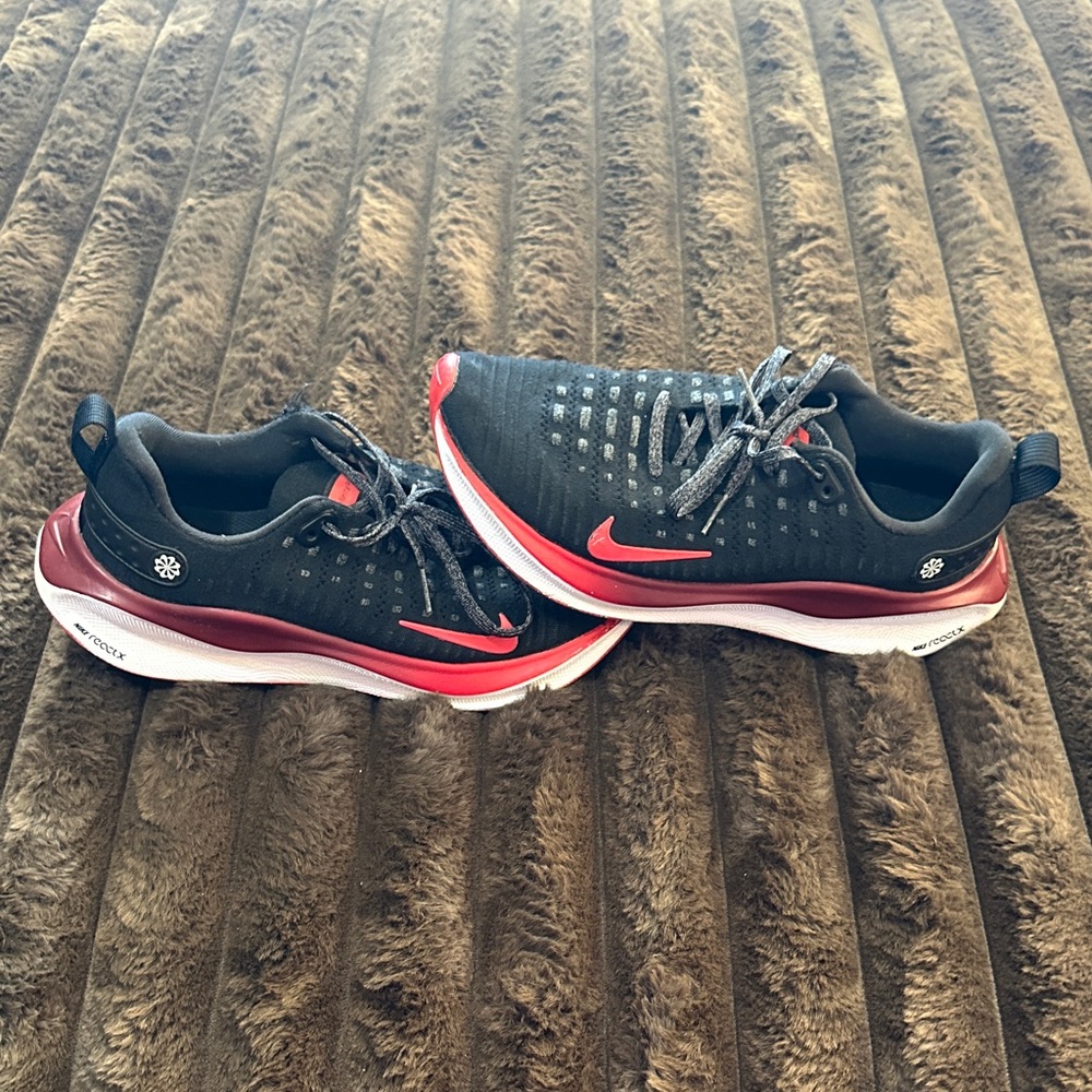 Nike Men's 8.5 ReactX excellent condition